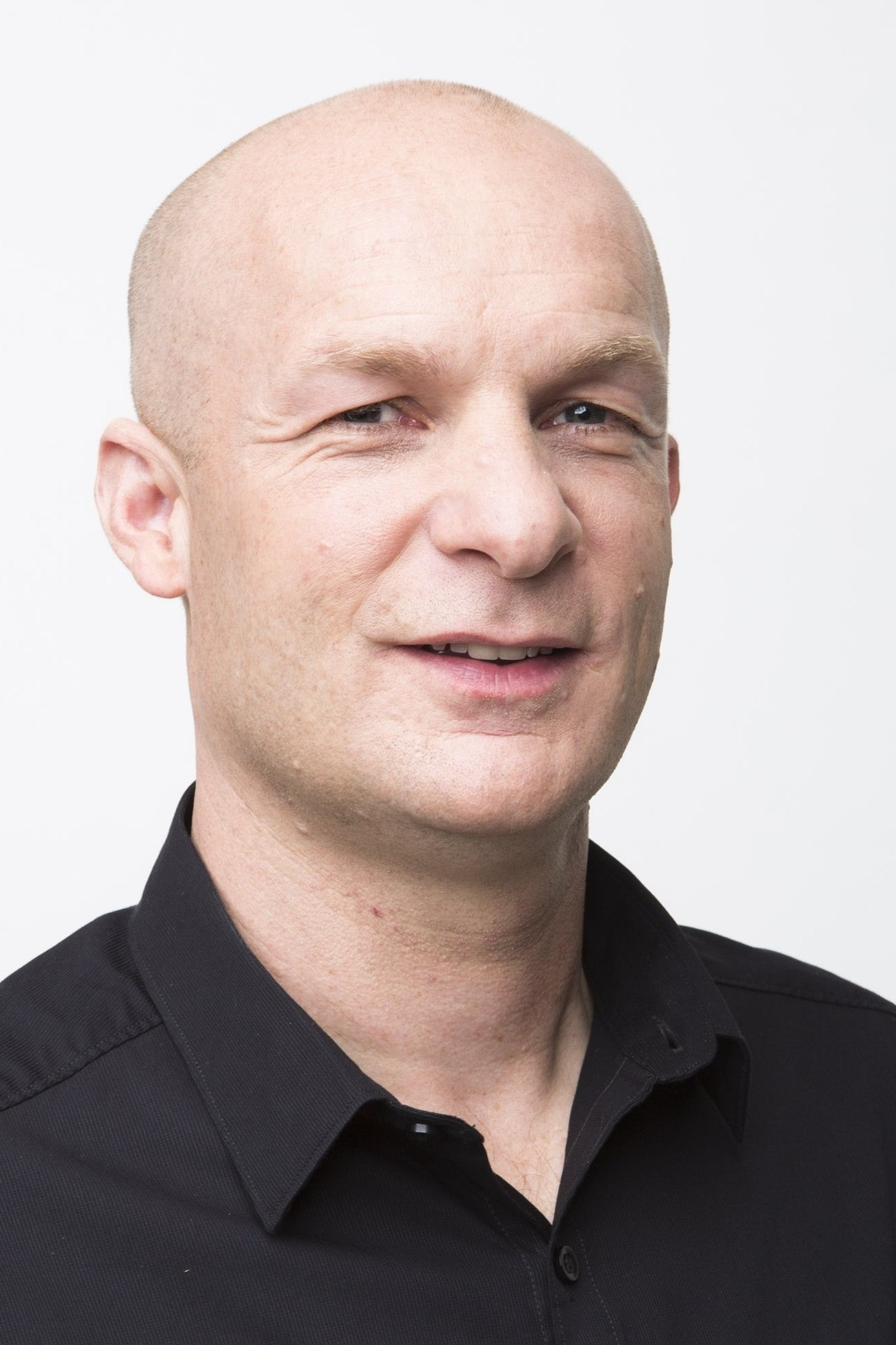 Christopher Knights Profile